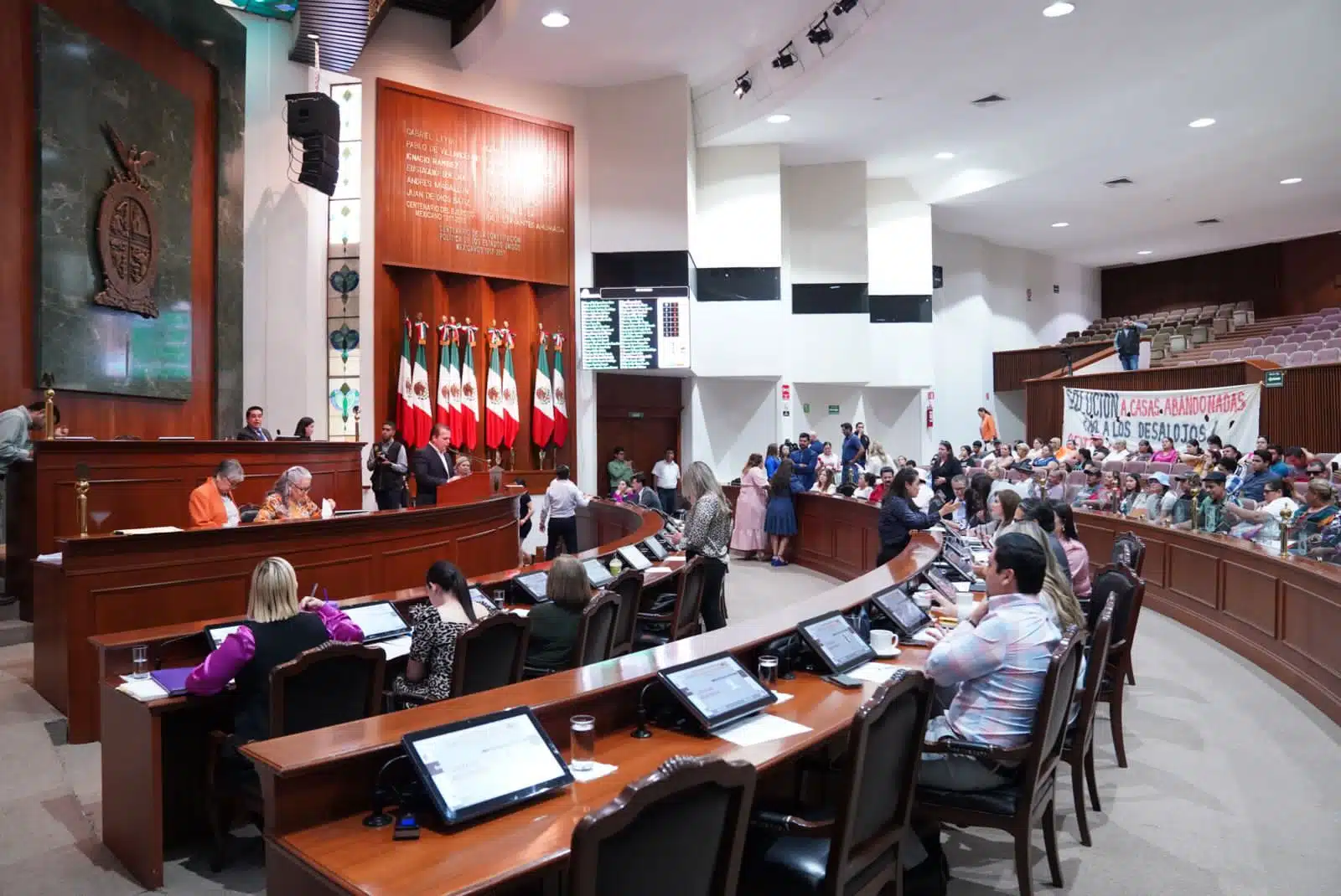 Diputados en el Pleno del Congreso del Estado de Sinaloa