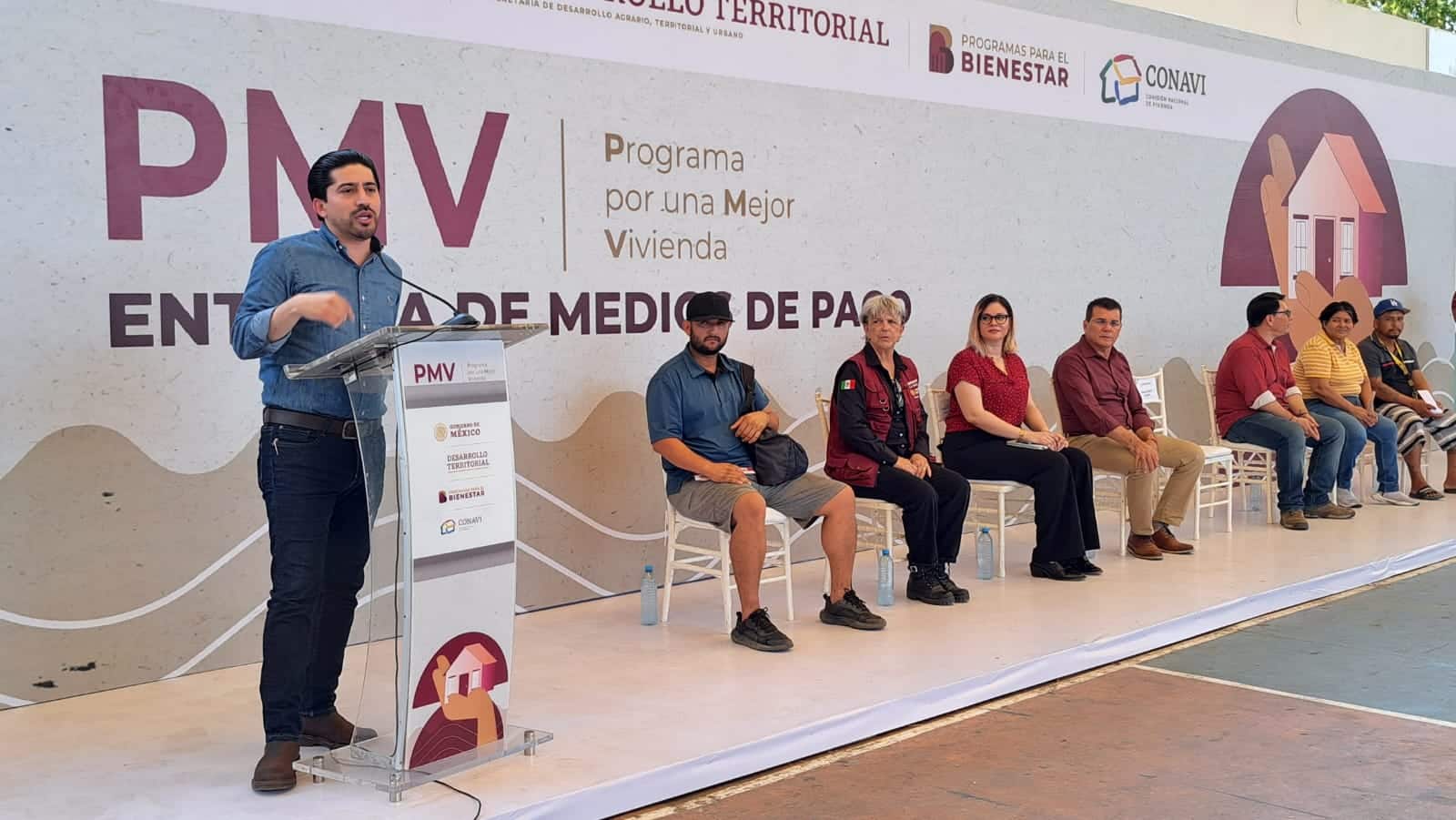 Familias de Mazatlán recibieron la tarjeta con la cual podrán acceder al programa “Por una mejor vivienda