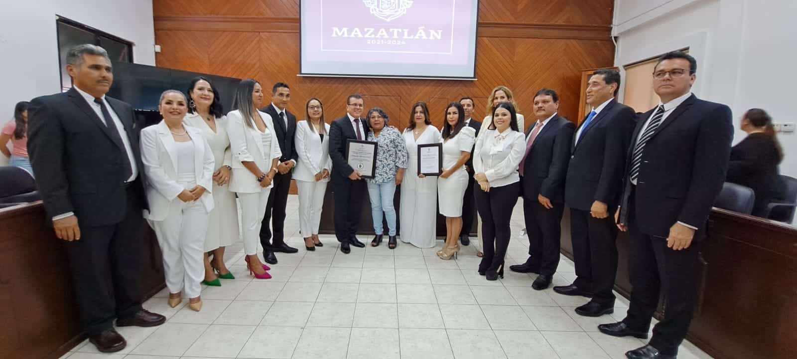 Reconocen Daysi Balan