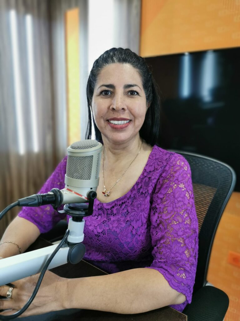 Periodista de Línea DIrecta Rosa Mireya Trejo