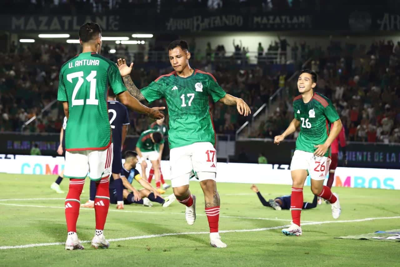 Selección Mexicana de Futbol (2)