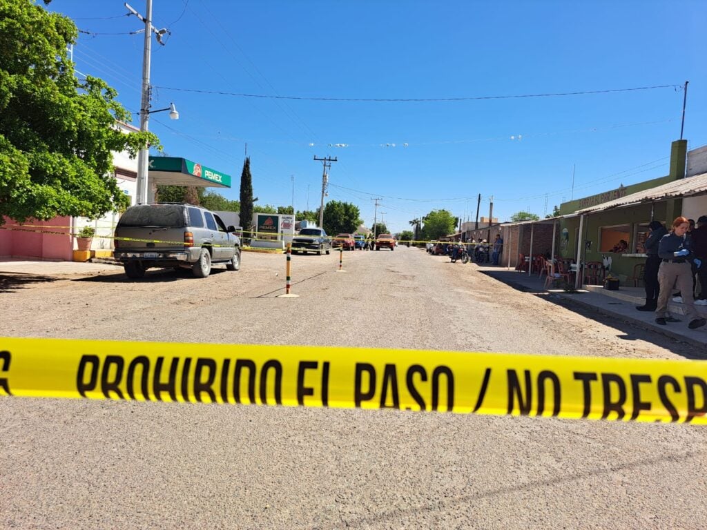 Sobre la calle principal de Ocoroni yacía sin vida Fany Patricia al interior de una camioneta Tahoe