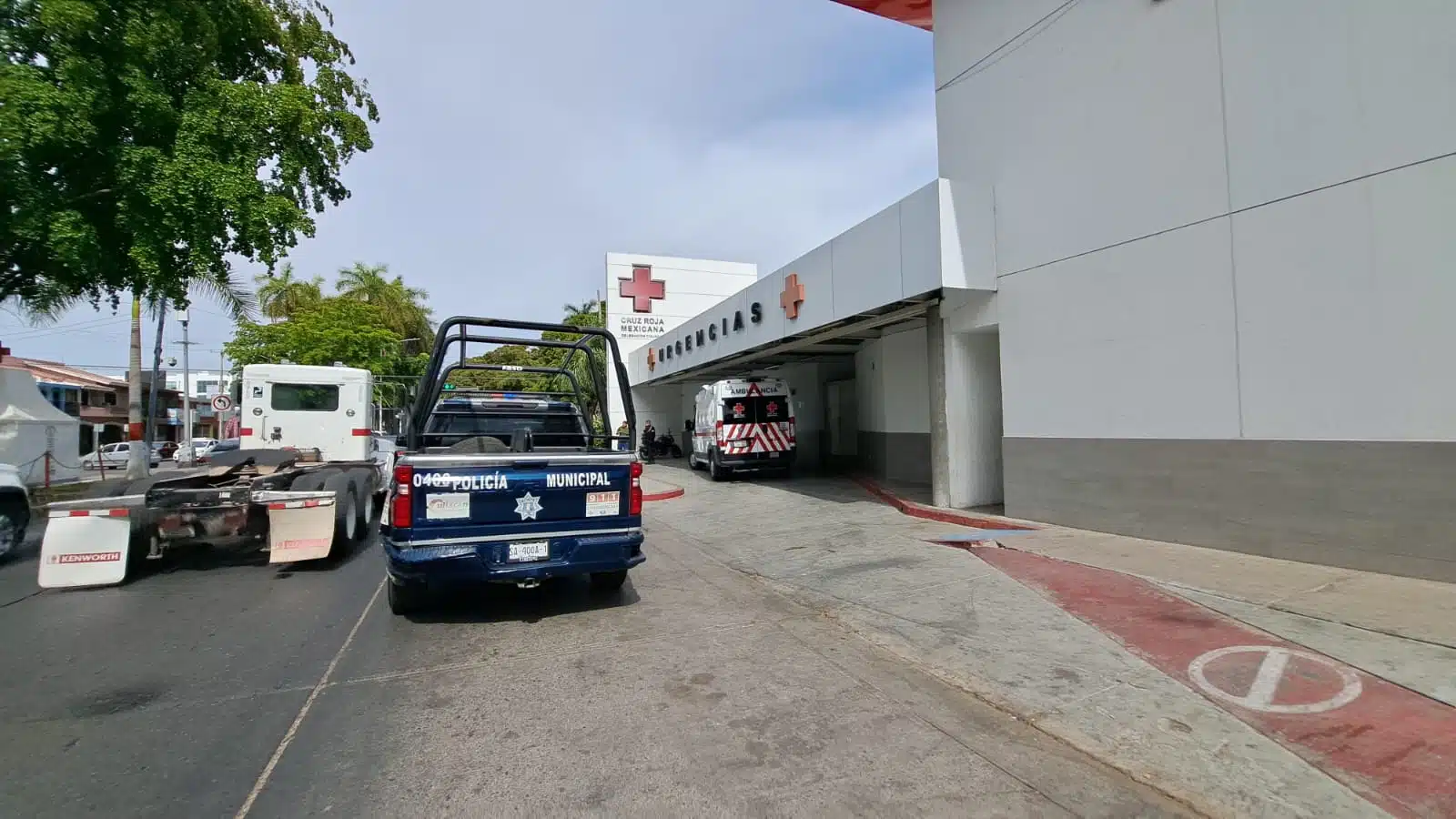 Dos hombres heridos de bala, fueron trasladados a un hospital de Culiacán la mañana de este jueves 29 de junio.