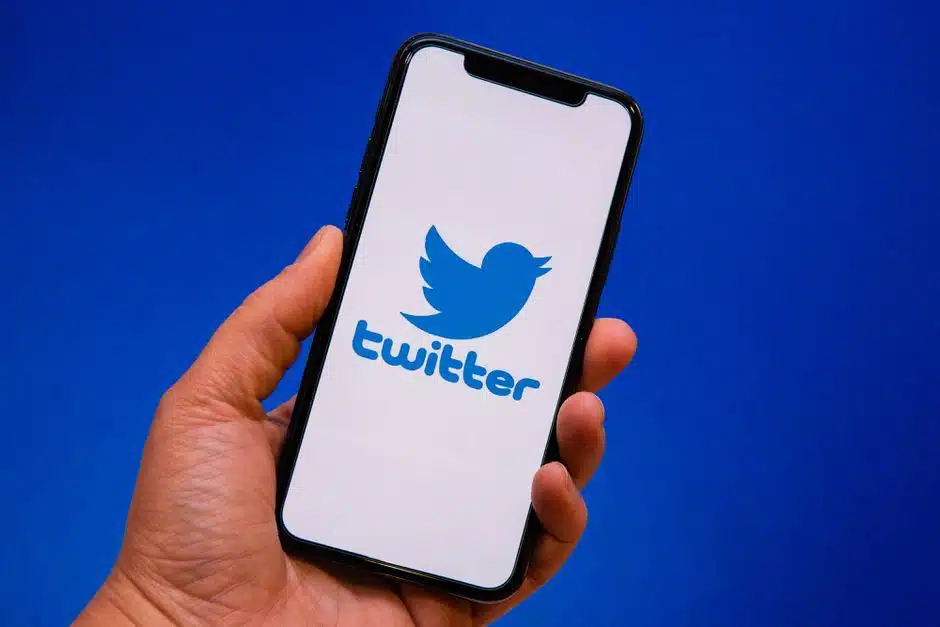 Twitter bloquea visualización de tuits a usuarios no registrados