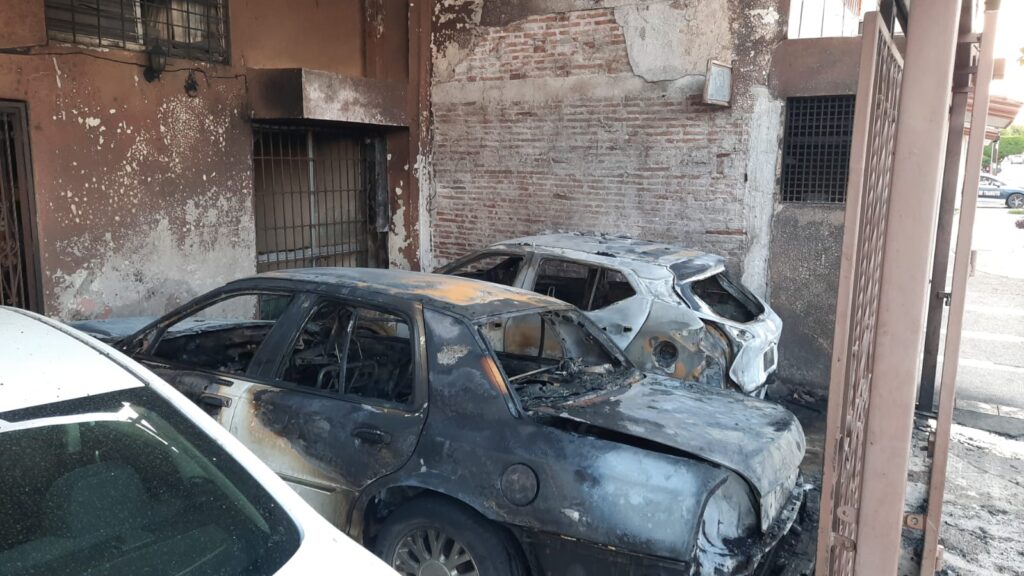 Vehículos incendiados en Culiacán