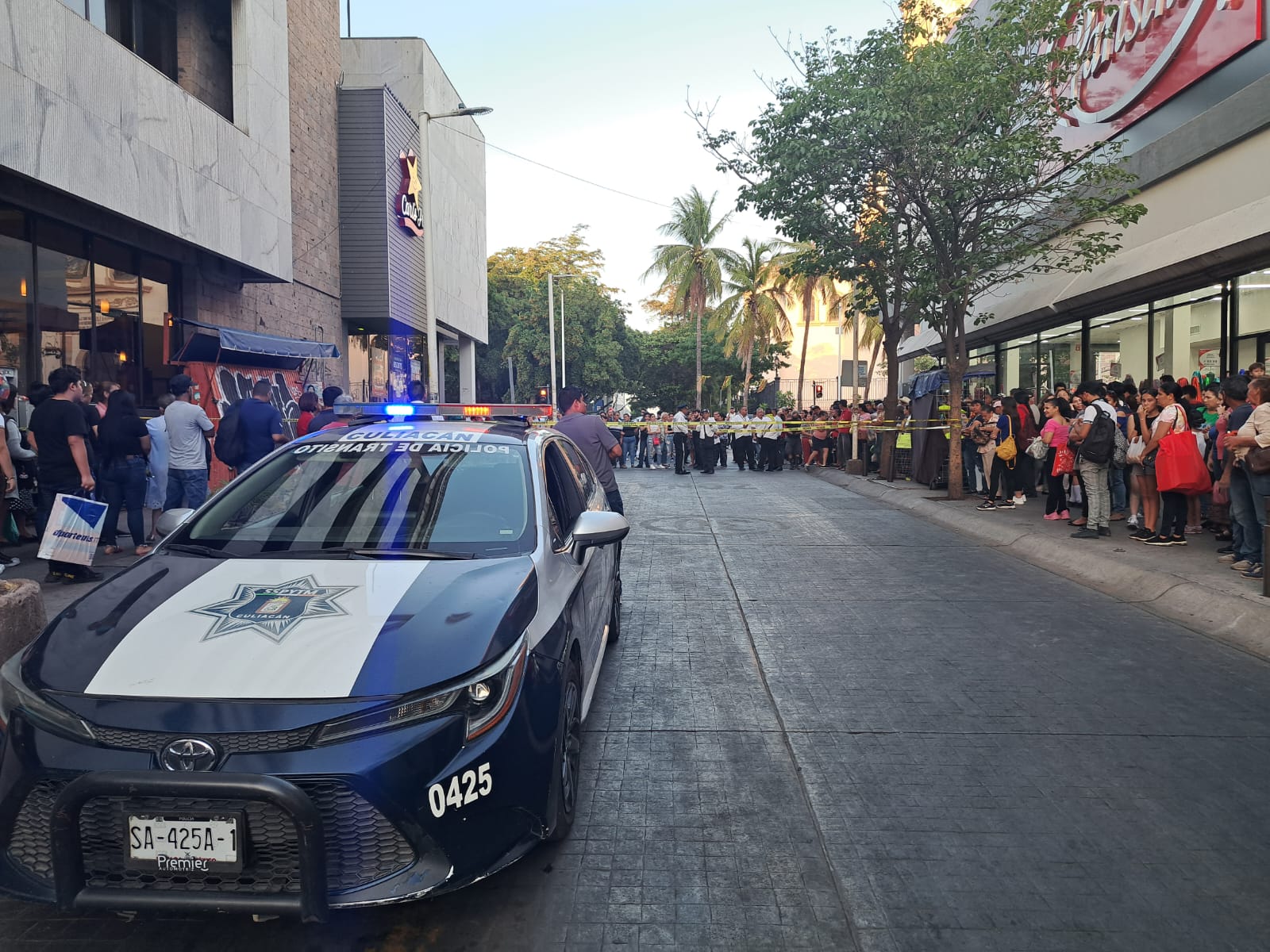 Muere mujer cuando iba a subirse a camión de la ruta Mirador, en el centro de Culiacán
