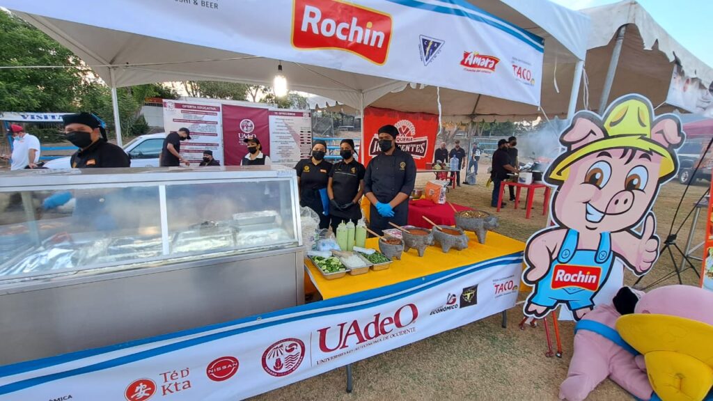 ¡Chillaron los asadores! La "crema y nata" de los taqueros, reunidos en la Feria del Taco Guasave 2023