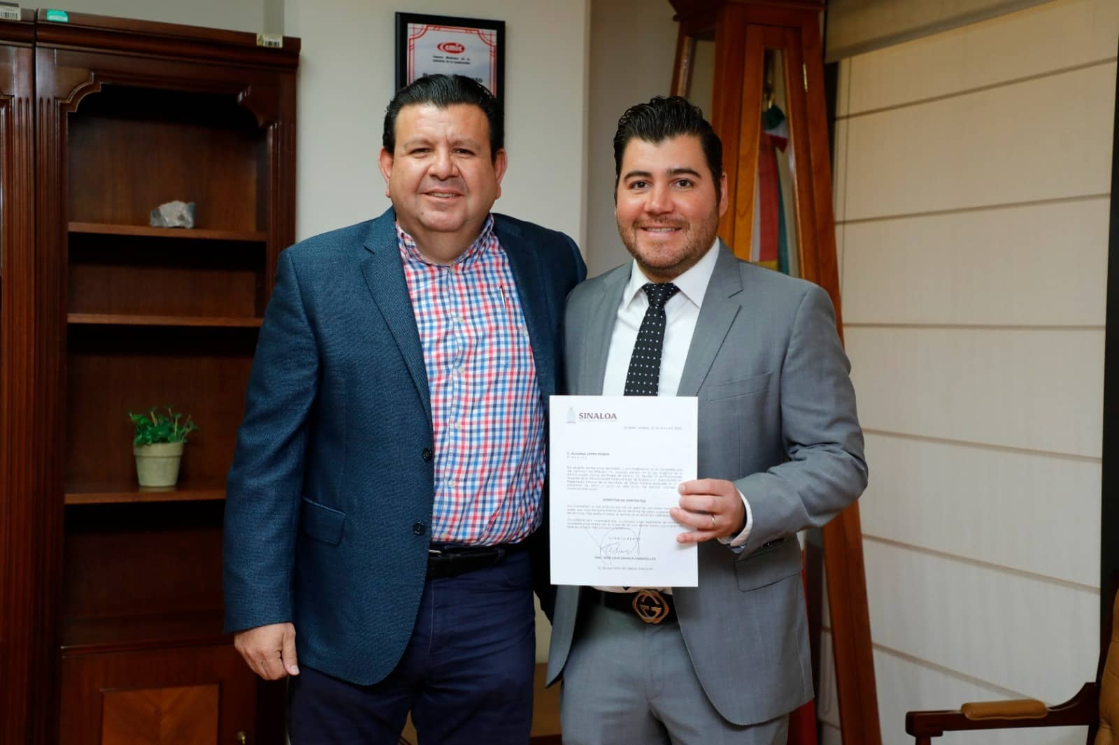 Álvarez López se desempeñaba desde inicio de la administración como jefe de departamento de gestión y control de la dirección de contratos de la SOP.