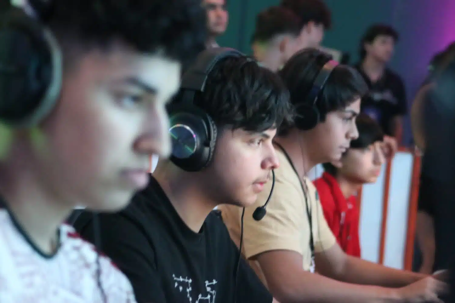 Un abarrotado Salón Figlos fue el escenario de esta competición de videojuegos como Smash, Fortnite y FIFA, que concluyó este domingo 4 de junio del 2023 con los primeros campeones del evento.