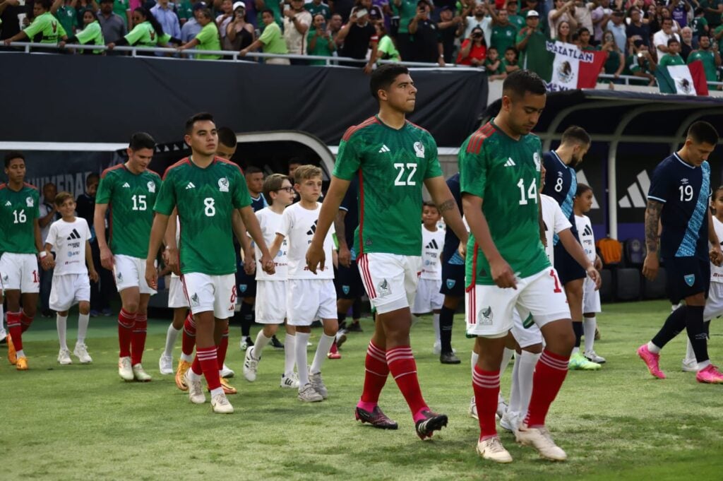 VIDEO: Y retiemble en sus centro la tierra…así sonó el himno de México en Mazatlán