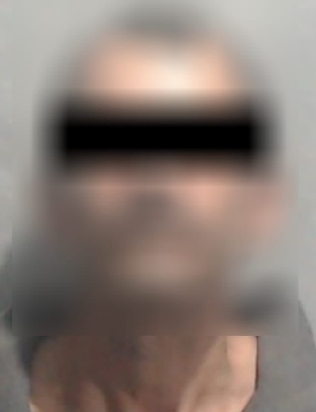 Los agentes lo persiguieron, logrando alcanzarlo algunos metros más adelante, motivo por el cual fue sometido a una revisión,