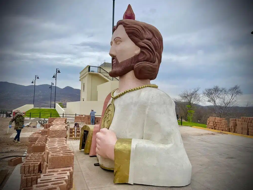 López Elenes dijo que será a finales de este mes de junio cuando la obra se termine por completo, siendo en julio cuando se reciban a las familias badiraguatenses y turistas que esperan este gran día.