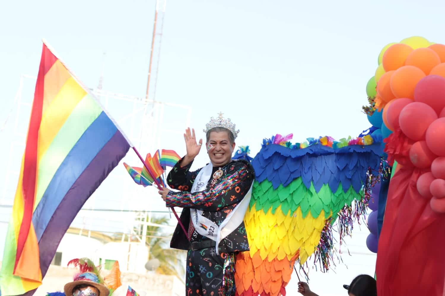 Convocó a que con la unidad con que se organizaron y participaron en la marcha que se convirtió en una fiesta de amor y de inclusión,