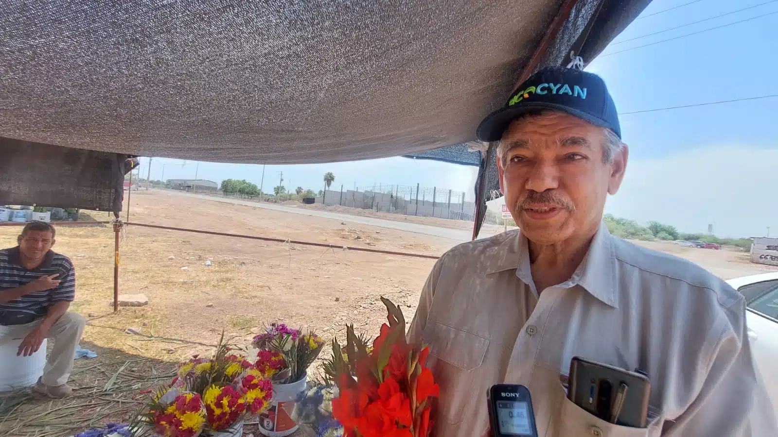 Con flores festejan en los panteones este Día del Padre a papás que se adelantaron en el viaje sin retorno