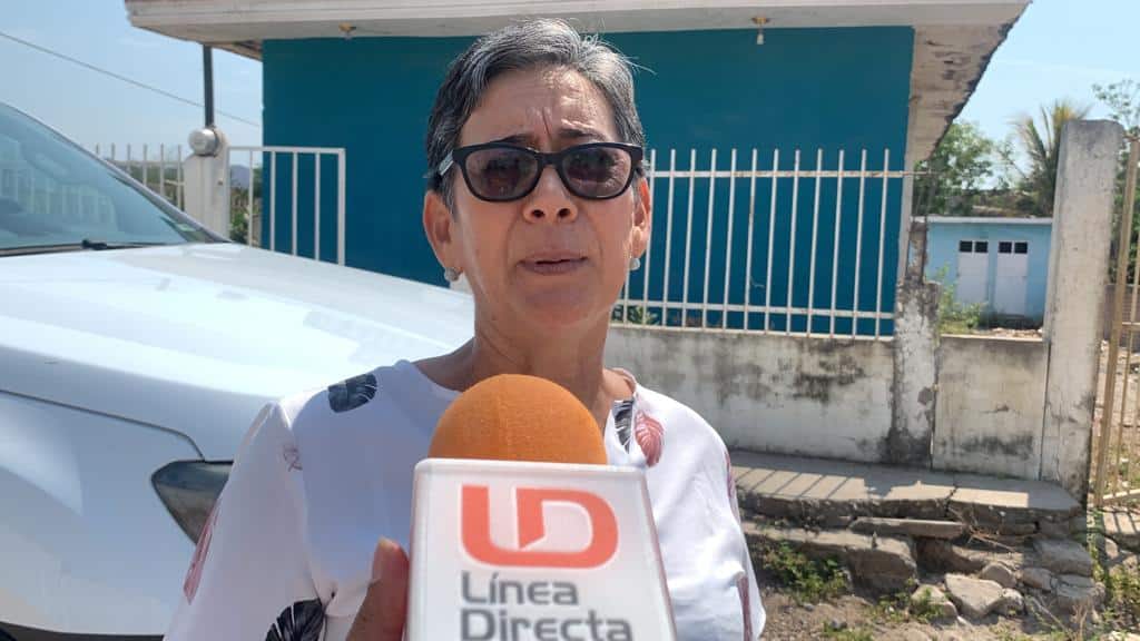Vecinos de El Roble, Mazatlán, acusan desinterés en solucionar problema de calle sin pavimentar