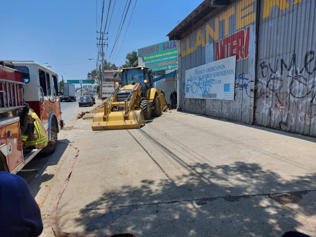 Detectan tres mangueras conectadas a ducto de Pemex en local comercial de Mazatlán