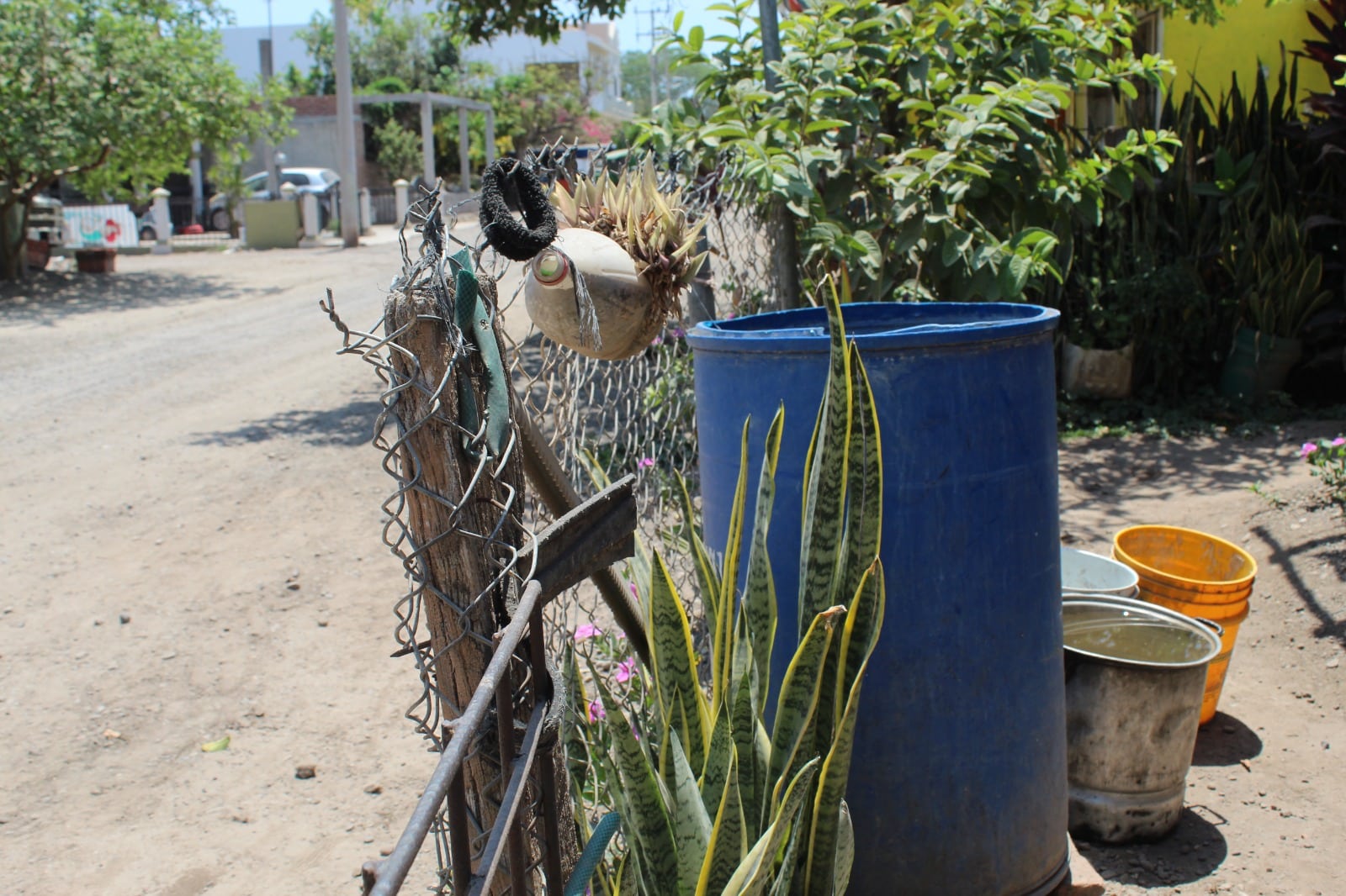 Tambo, sequía, llenar cubetas, servicio de agua