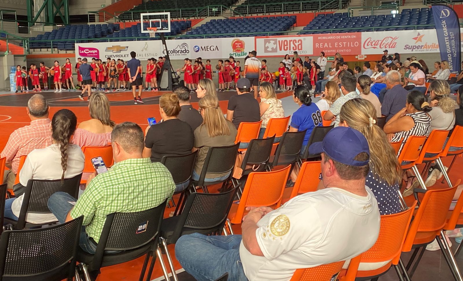 Asistentes a la clausura del Pioneros Academy en el CUM de Los Mochis