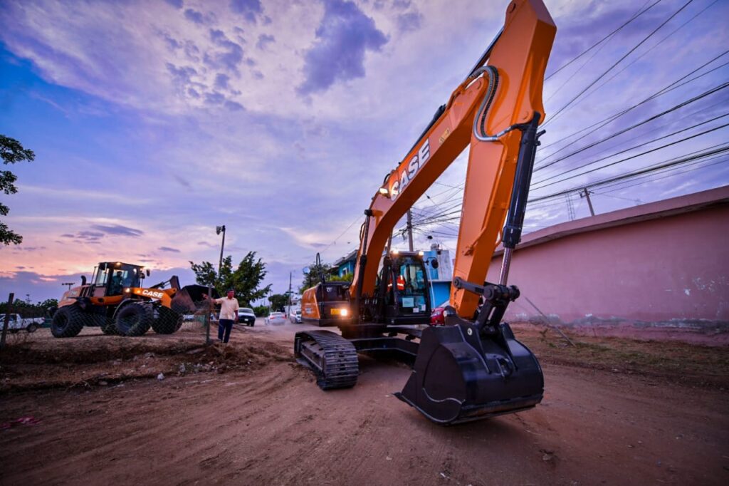 Ayuntamiento de Mazatlán invierte 30 mdp en equipo y maquinaria para Obras Públicas y Servicios