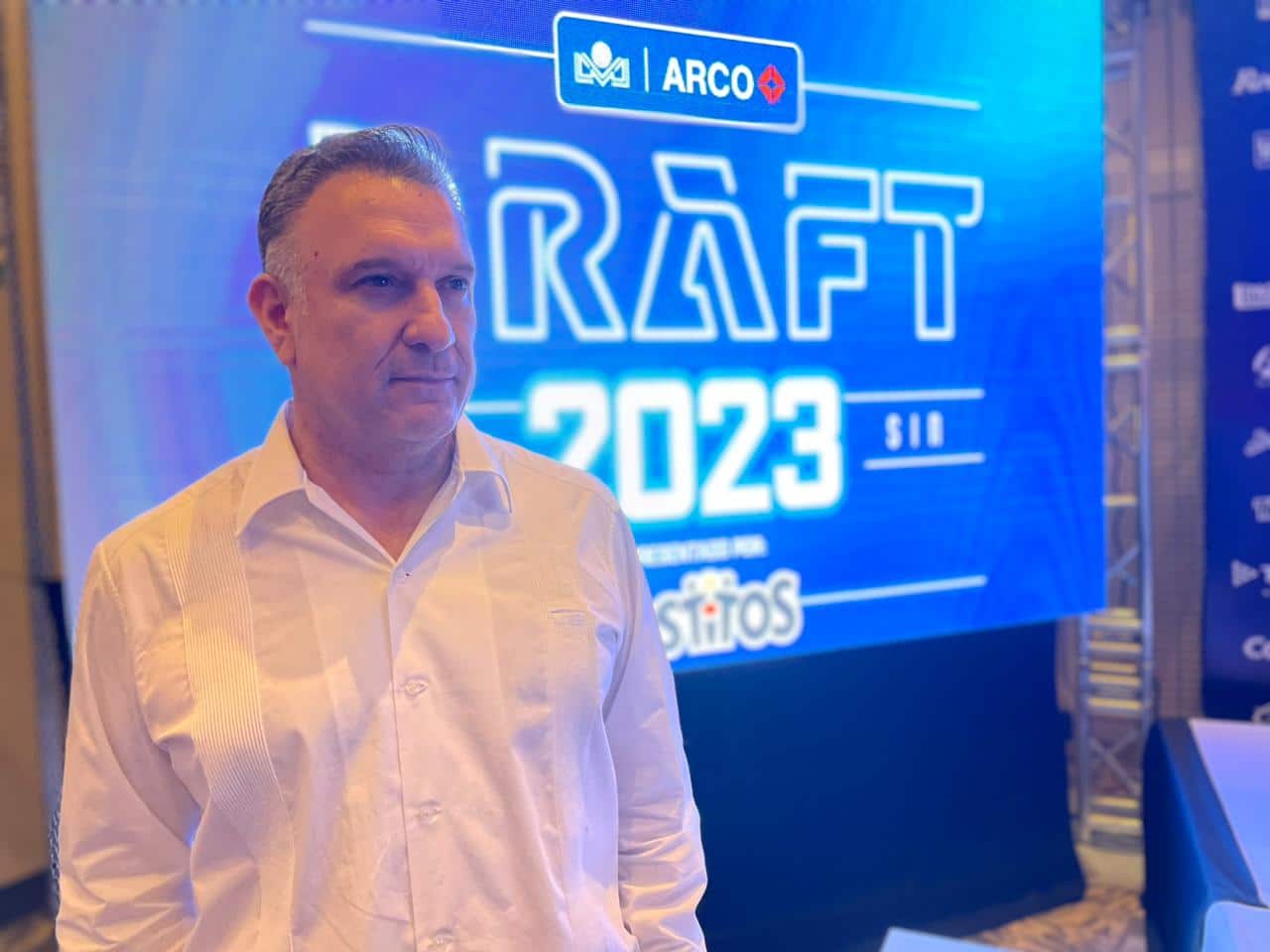 Carlos Manrique, directivo de la Liga ARCO Mexicana del Pacífico en el Draft 2023
