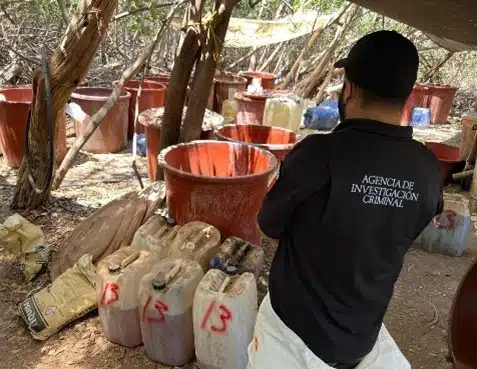 Aseguran droga y cuatrimoto en narco laboratorio,en Navolato