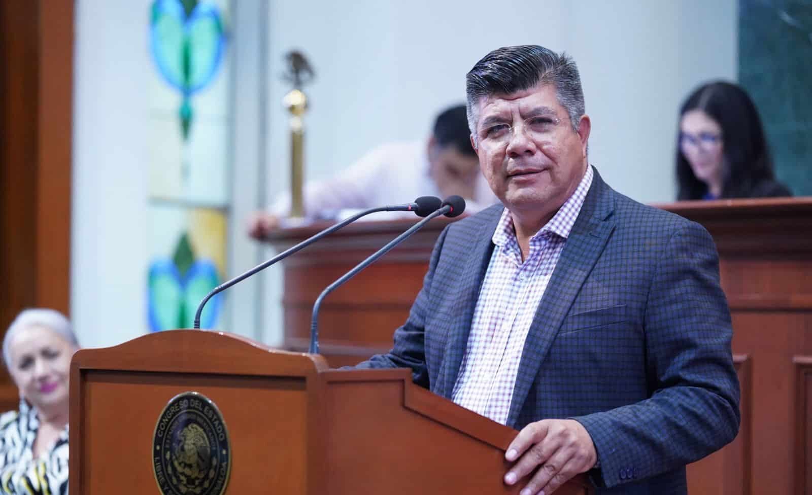 José Manuel Luque Rojas expone los beneficios de la Ley de Educación Superior del Estado de Sinaloa