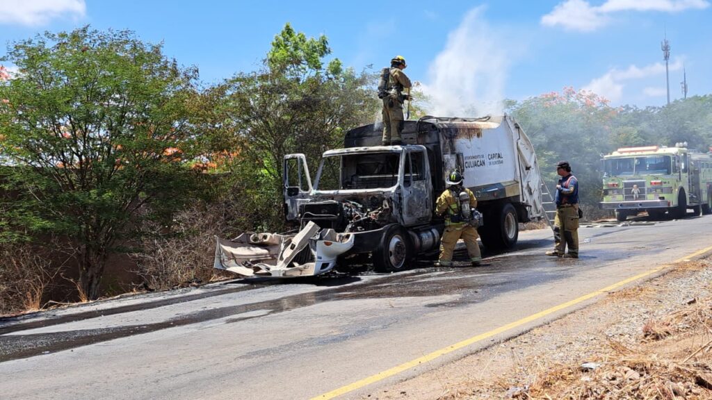 Se incendia camión recolector de basura del Ayuntamiento de Culiacán 