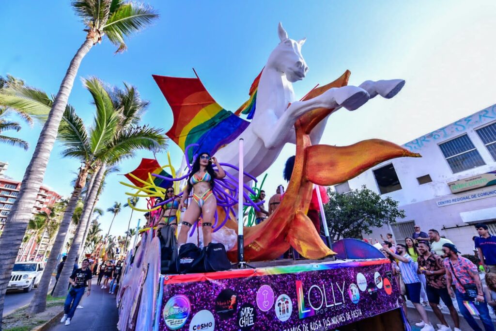 Mazatlán se pinta de colores con la 14 Marcha del Orgullo Gay y la Diversidad Sexual