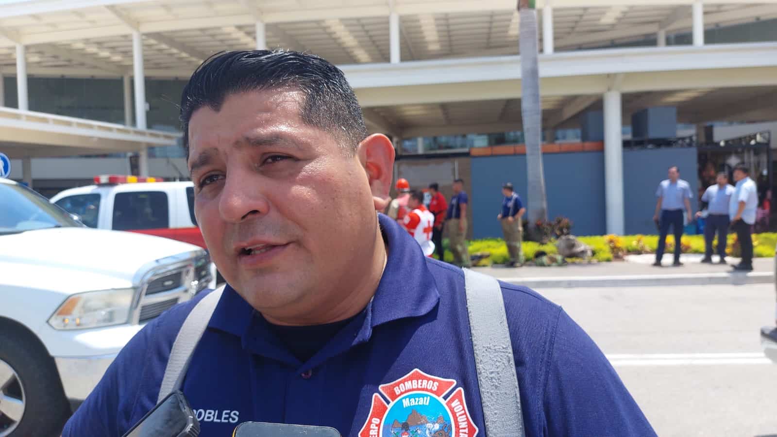 segundo comandante del Cuerpo de Bomberos Voluntarios Mazatlán, Saúl Robles Chávez.