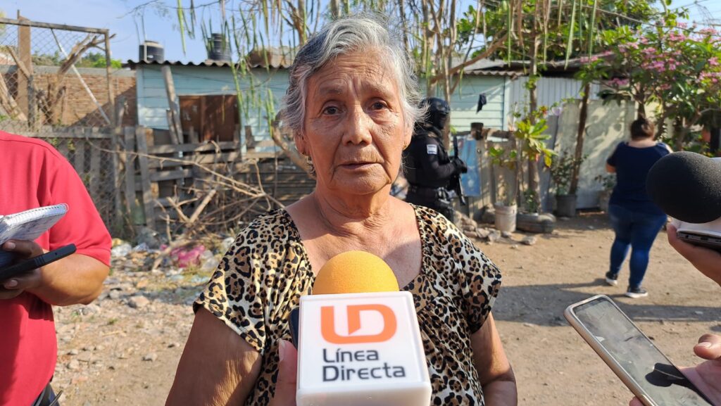 Alcalde atiende las necesidades de los vecinos de la colonia Genaro Estrada, Mazatlán