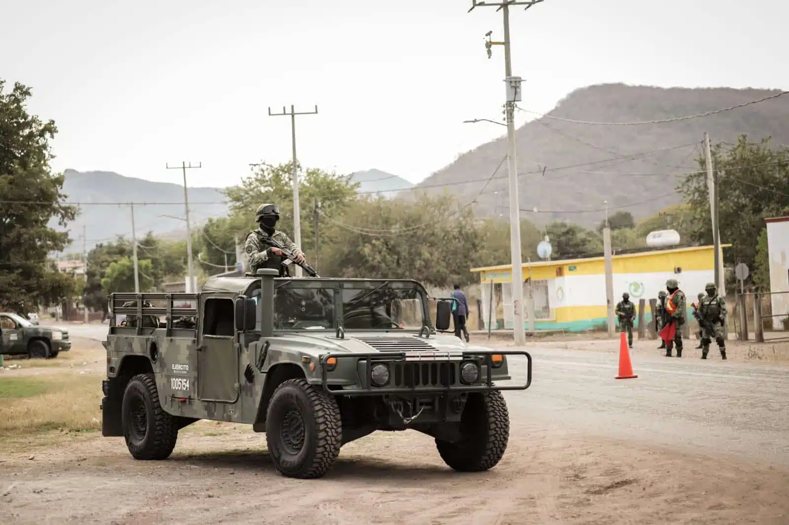 Ejército Mexicano fueron atacados por un grupo armado y tras la agresión se hizo un fuerte despliegue de uniformados al lugar