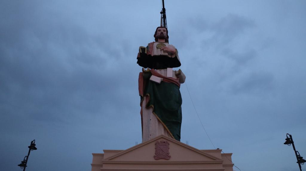 Figura de San Judas Tadeo de 18 metros