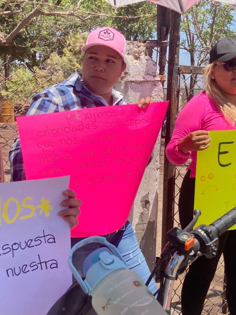 Manifestación secundaria Niños Héroes en Mochicahui