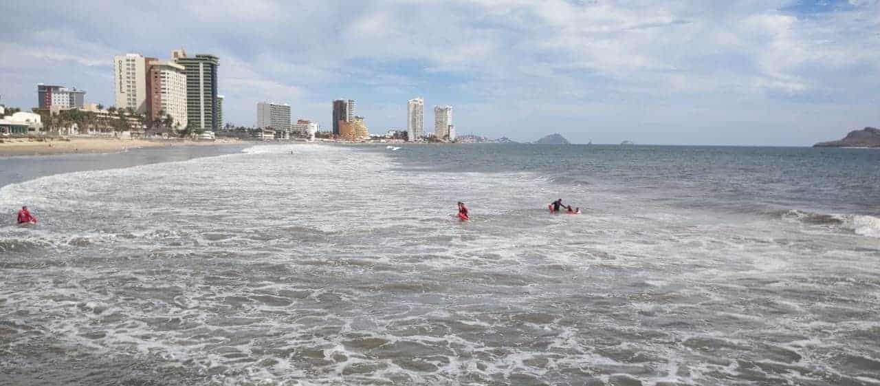 fallecen en aguas de Mazatlán