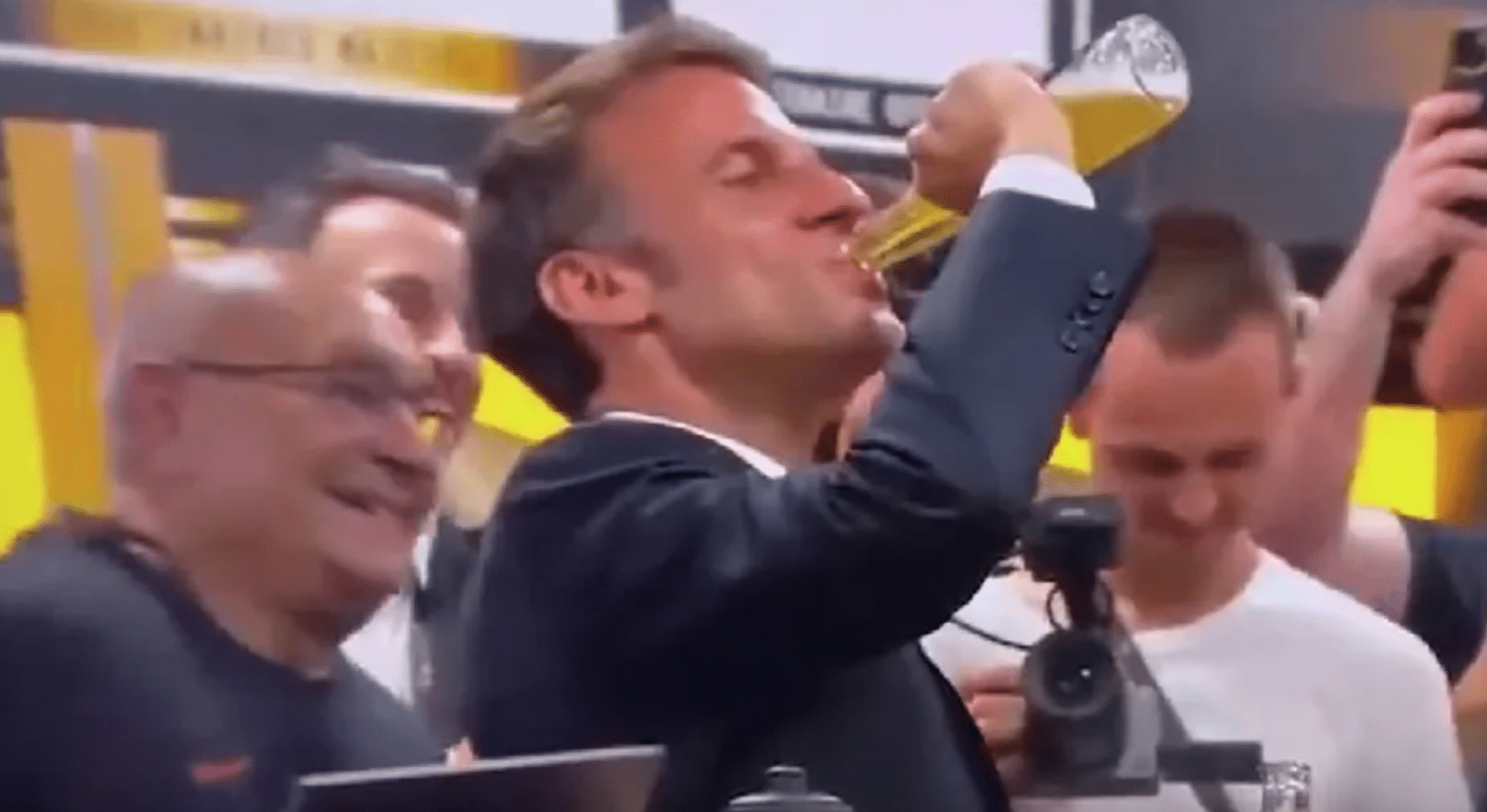 macron-cerveza