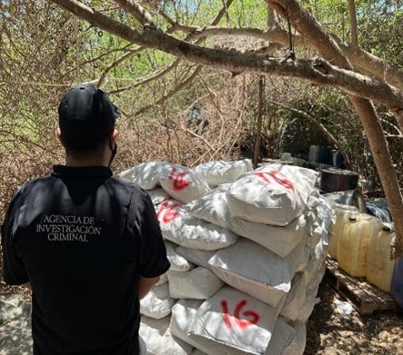 Aseguran droga y cuatrimoto en narco laboratorio,en Navolato