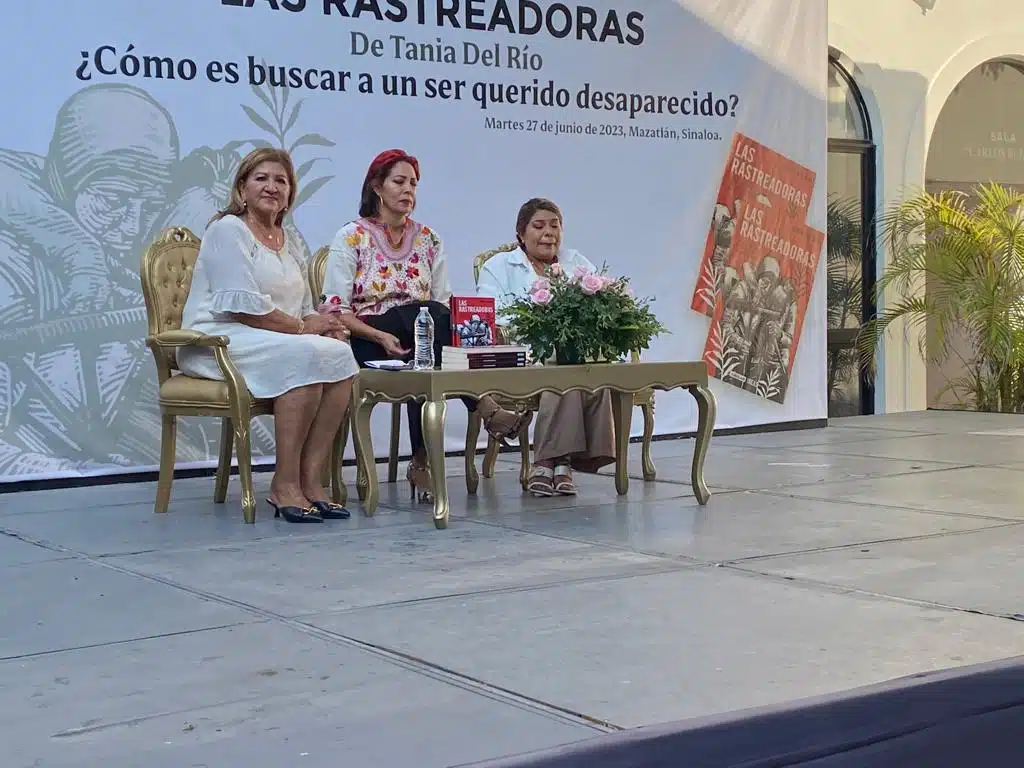 Presentan “Las Rastreadoras” obra literaria de Tania del Río