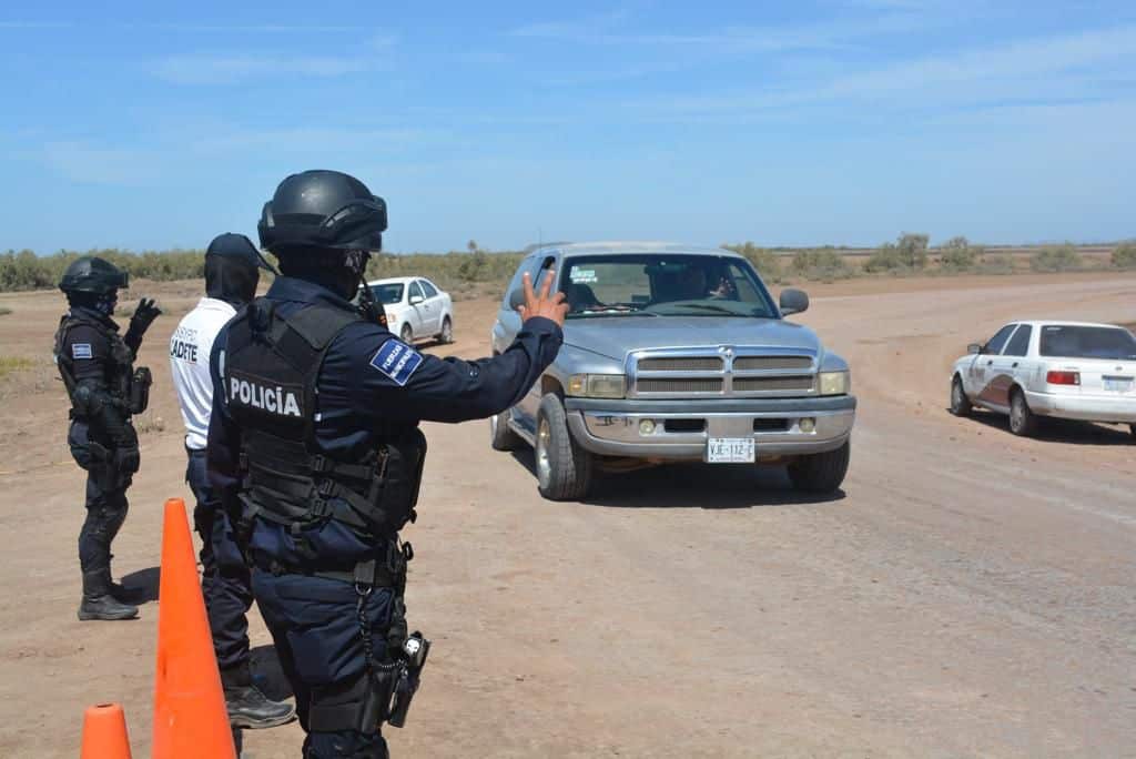 policías