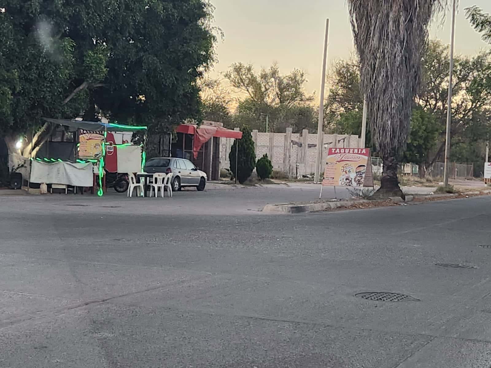 “Qué feo que afecten a la familia, va empezando su negocio”: Defienden a taquero de Los Mochis