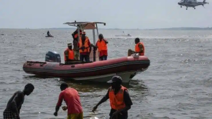 ¡Lamentable! Más de 100 muertos tras hundimiento de barco en Nigeria