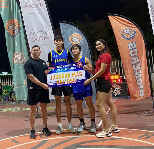 Javier Carrasco y Rodrigo Islas premiados como MVP