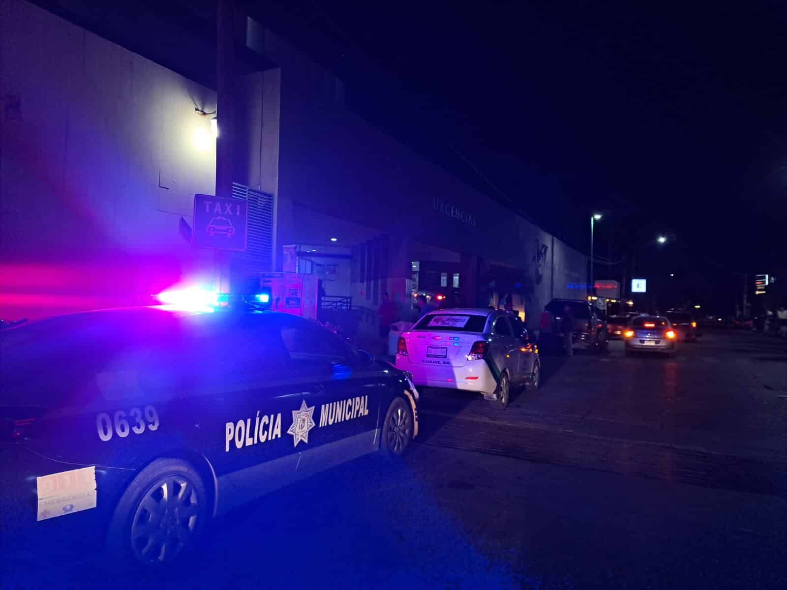Patrulla Policía Municipal estacionada