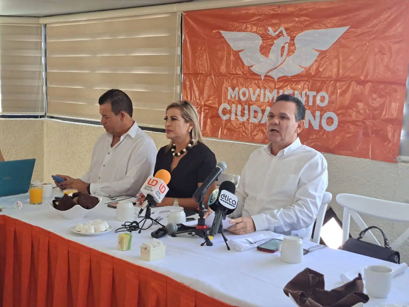 Sergio Torres Félix, dirigente estatal de Movimiento Ciudadano en rueda de prensa