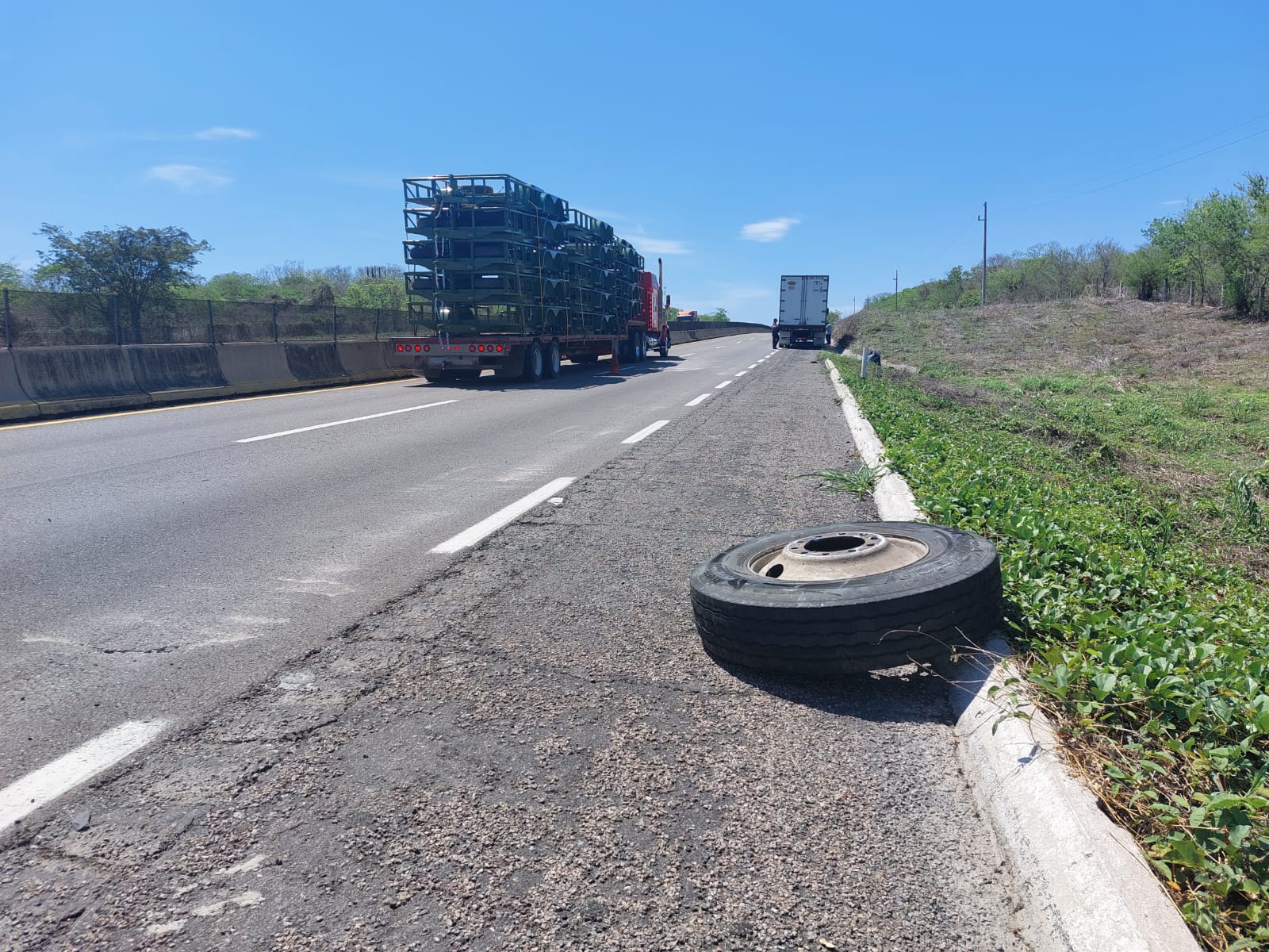 Accidente por la Mazatlán-Culiacán
