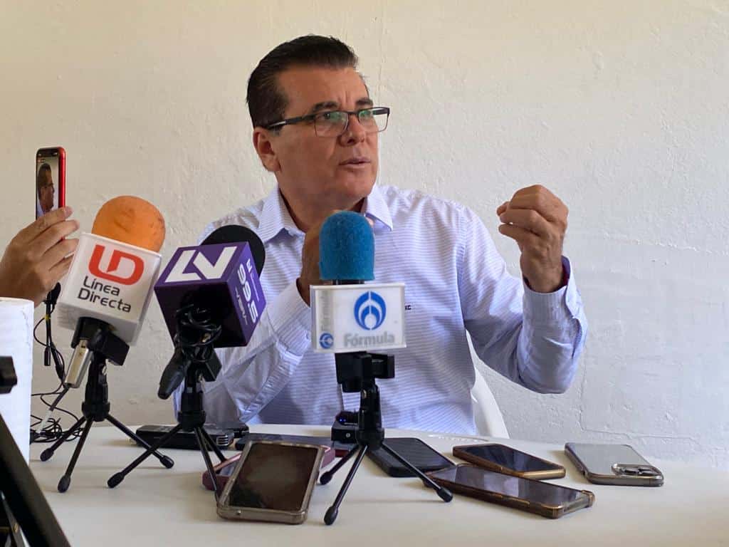Alcalde de Mazatlán en conferencia de prensa