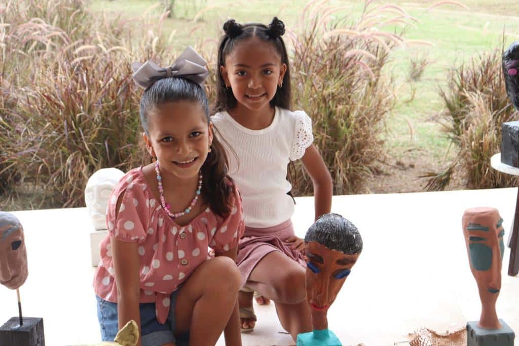 Niñas sonriendo