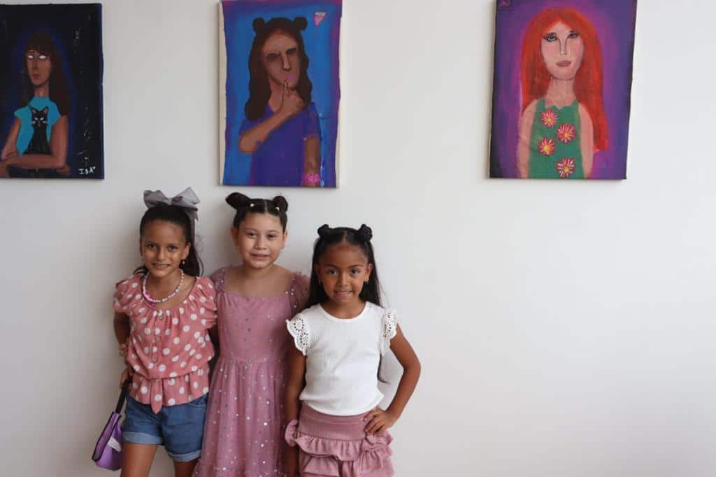 Niñas sonriendo