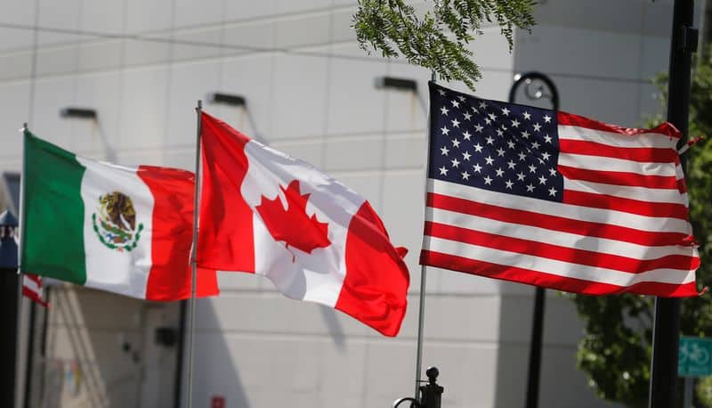 Banderas de México EU y Canadá