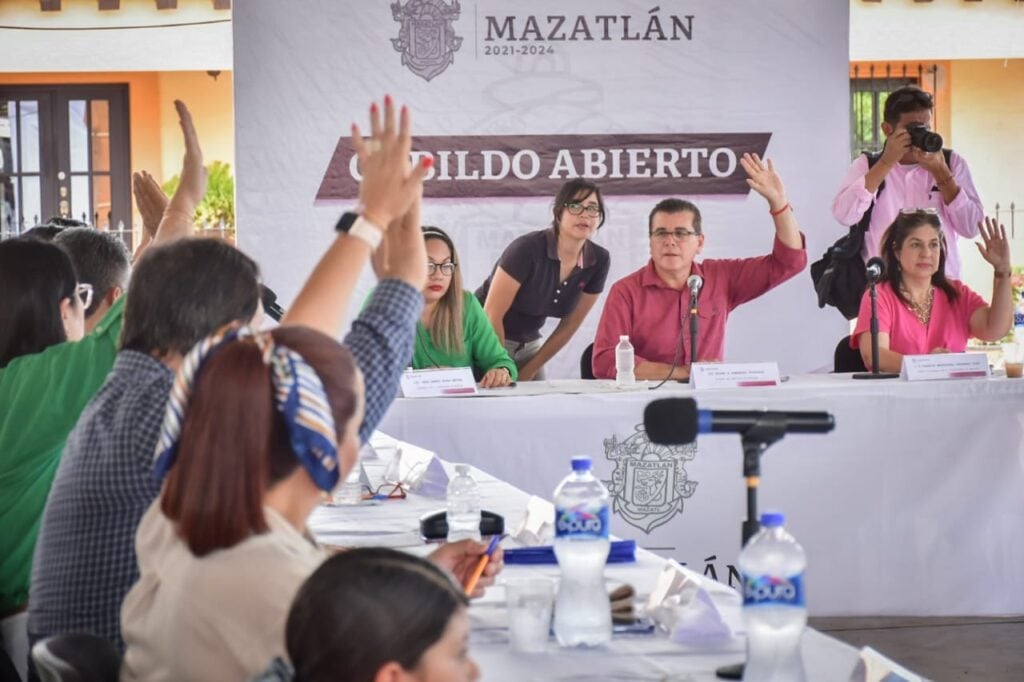 Cabildo Abierto en Mazatlán