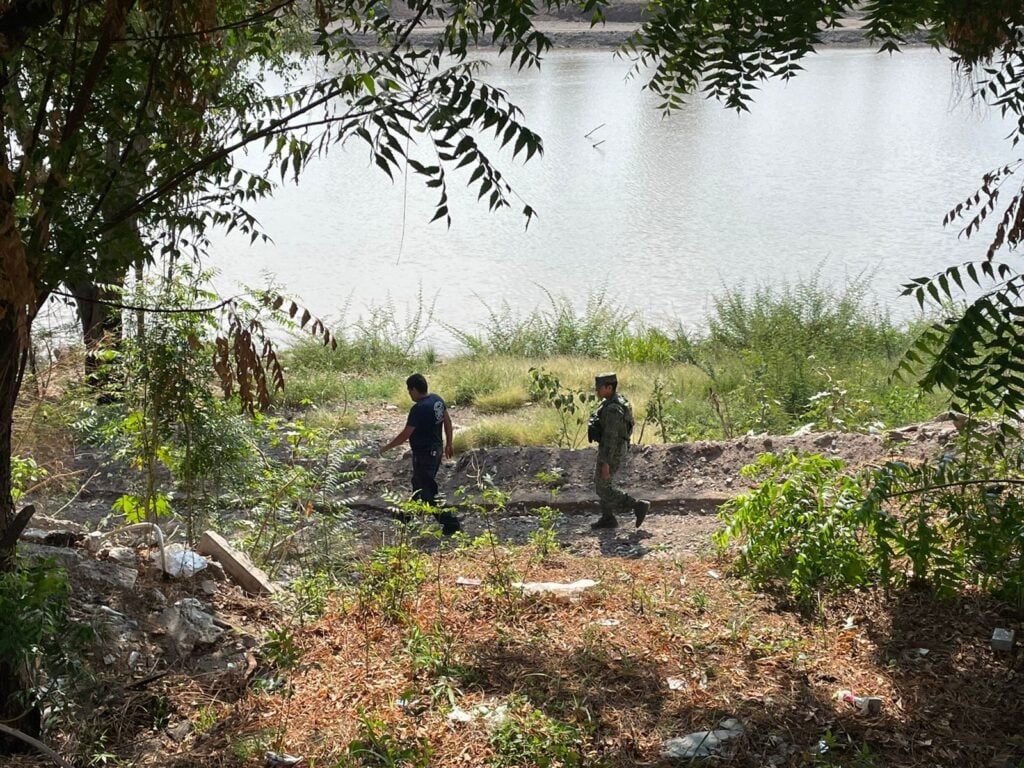 Elementos del Ejército en el río Humaya